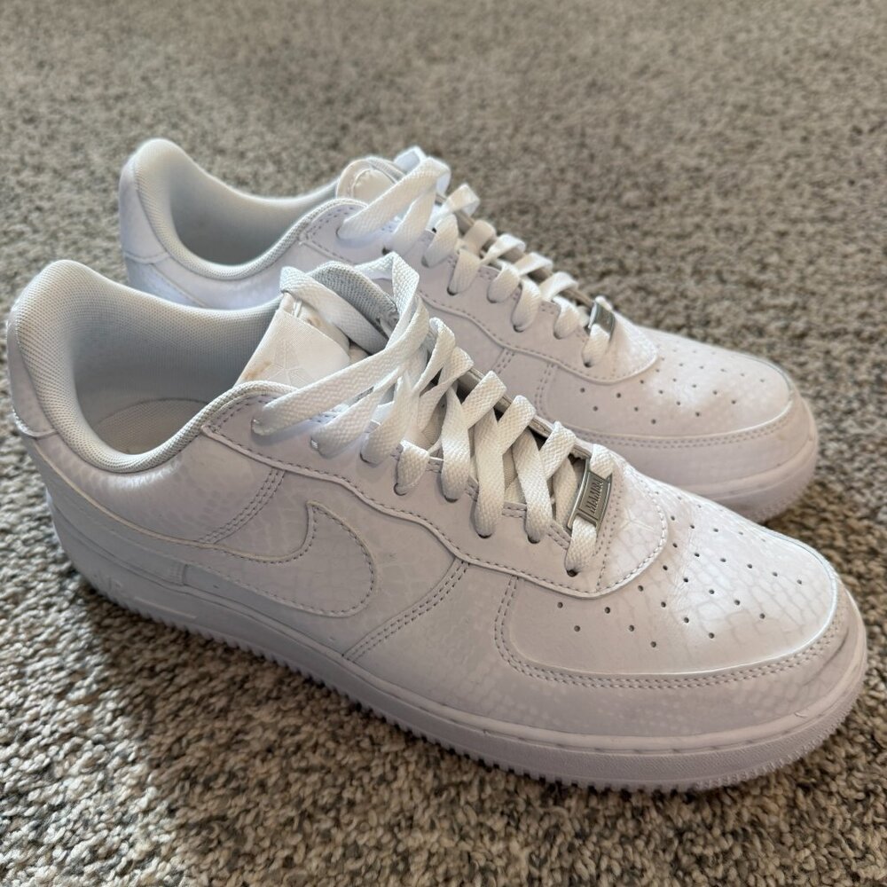 Nike Kobe Basketball Shoes White Men’s 10.5 Style IB0018-100